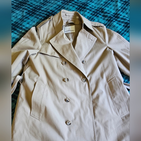 London Fog vintage unisex trench coat, size L - XL - Picture 15 of 15